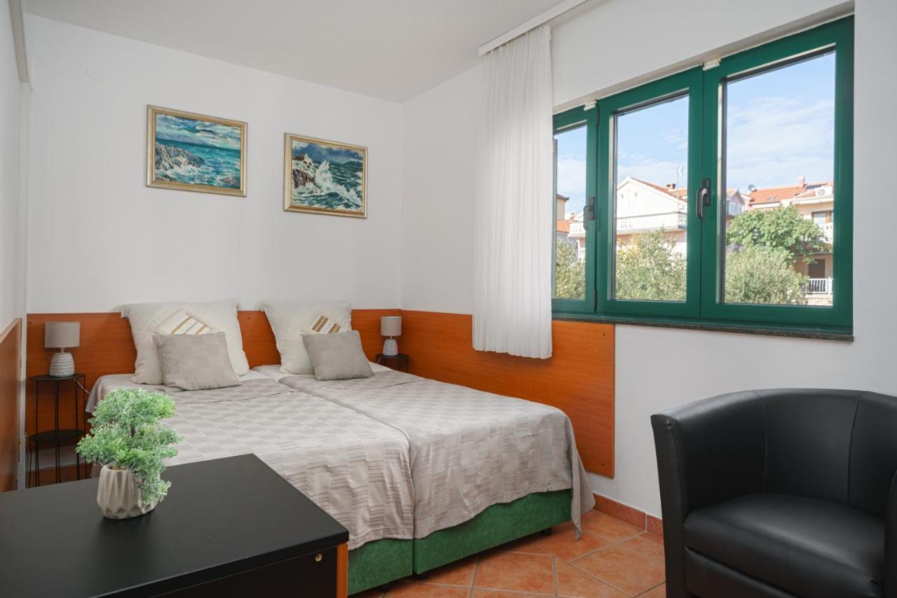 Villa David Vodice Buitenkant foto